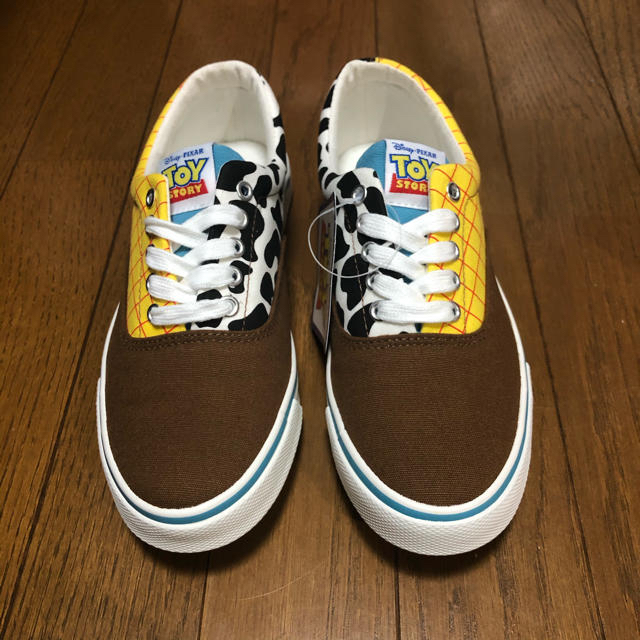 トイストーリースニーカー ウッディの通販 By Mm S Shop ラクマ トイストーリースニーカー ウッディの通販 By Mm S Shop ラクマ
