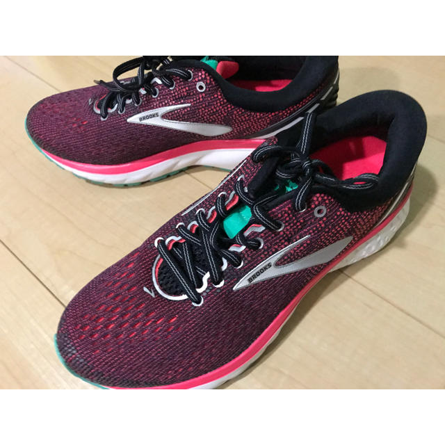 Brooks(ブルックス)のブルックス　シューズ スポーツ/アウトドアのランニング(シューズ)の商品写真