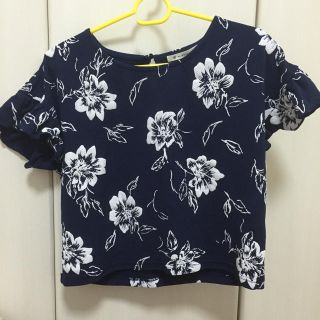 マジェスティックレゴン(MAJESTIC LEGON)の花柄トップス(Tシャツ(半袖/袖なし))