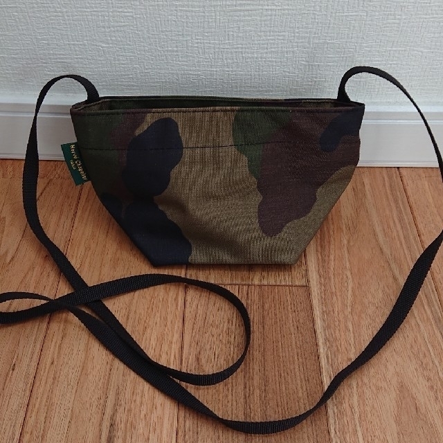 Herve Chapelier(エルベシャプリエ)のエルベシャプリエミニポシェットXSサイズカモフラ レディースのバッグ(ショルダーバッグ)の商品写真