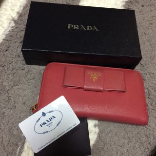 プラダ(PRADA)のPRADA長財布♡ピンクリボン♡(財布)