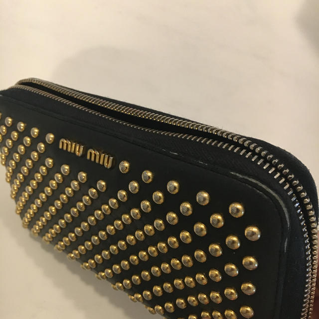 miumiu(ミュウミュウ)の専用21日までお取り置き☻miumiu 長財布 レディースのファッション小物(財布)の商品写真