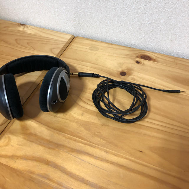 SENNHEISER(ゼンハイザー)のゼンハイザー　HD559 スマホ/家電/カメラのオーディオ機器(ヘッドフォン/イヤフォン)の商品写真