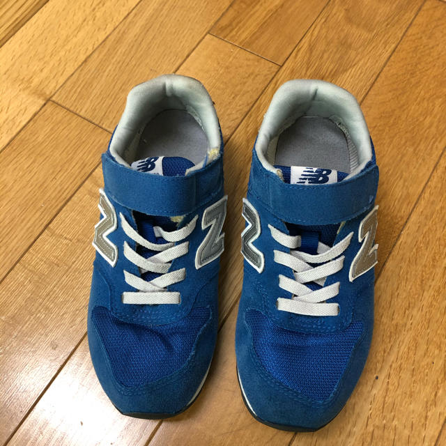 New Balance(ニューバランス)のニューバランスキッズスニーカー2足セット21cm キッズ/ベビー/マタニティのキッズ靴/シューズ(15cm~)(スニーカー)の商品写真