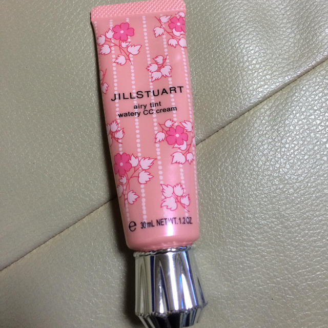 JILLSTUART(ジルスチュアート)のジル♡モイストCCクリーム コスメ/美容のベースメイク/化粧品(BBクリーム)の商品写真