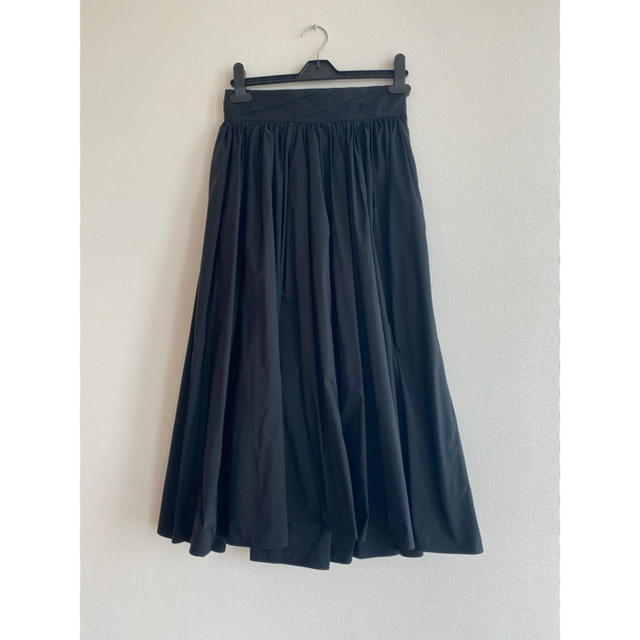 SHE Tokyo 黒タフタスカート　オードリー レディースのスカート(ロングスカート)の商品写真