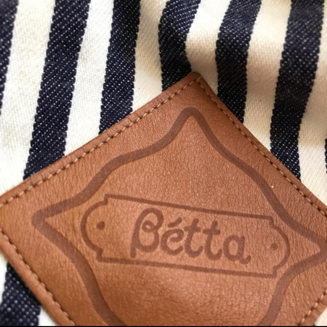 VETTA(ベッタ)のベッタ　betta キャリーミープラス キッズ/ベビー/マタニティの外出/移動用品(抱っこひも/おんぶひも)の商品写真