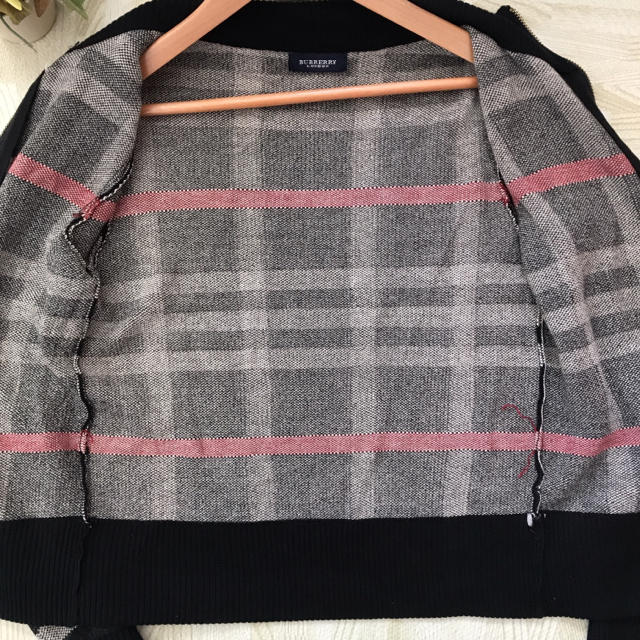 BURBERRY(バーバリー)の美品【バーバリーロンドン】チェック柄ニットカーディガン　レディース レディースのトップス(ニット/セーター)の商品写真