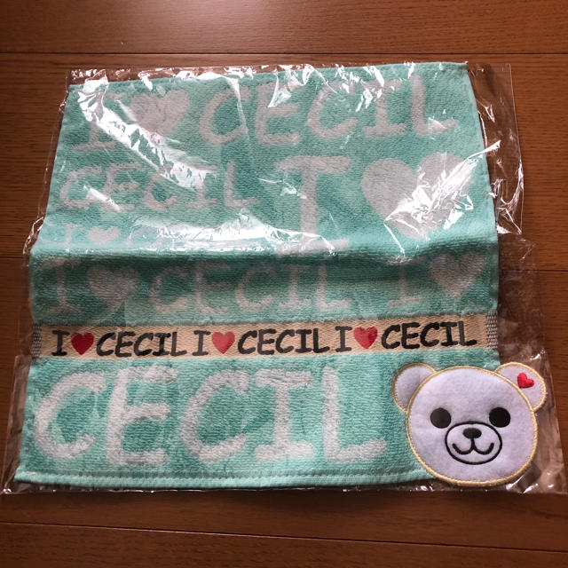 CECIL McBEE(セシルマクビー)のセシルマクビー  タオルハンカチ レディースのファッション小物(ハンカチ)の商品写真