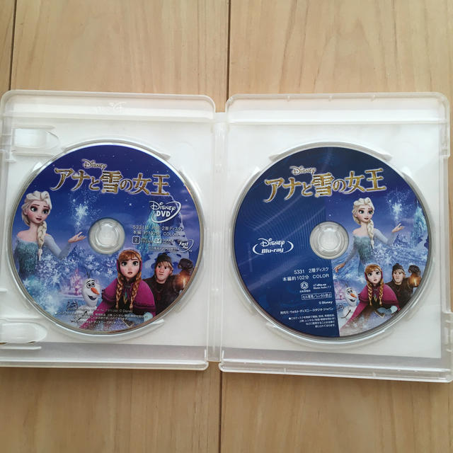 アナと雪の女王(アナトユキノジョオウ)のアナと雪の女王　MovieNEX Blu-ray DVD二枚組 エンタメ/ホビーのDVD/ブルーレイ(アニメ)の商品写真