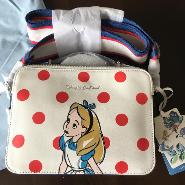 Cath Kidston(キャスキッドソン)のキャスキッドソン　ディズニー　アリス　ショルダーバッグ　本革レザー レディースのバッグ(ショルダーバッグ)の商品写真