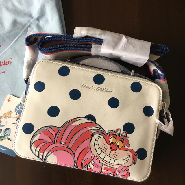 Cath Kidston(キャスキッドソン)のキャスキッドソン　ディズニー　アリス　ショルダーバッグ　本革レザー レディースのバッグ(ショルダーバッグ)の商品写真