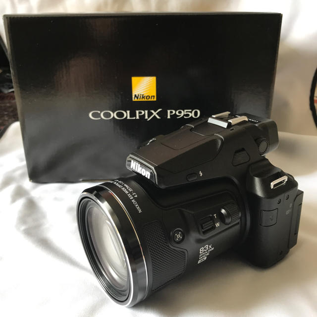 国内最安値！ Nikon ニコン COOLPIX P950 新品同様 コンパクトデジタルカメラ