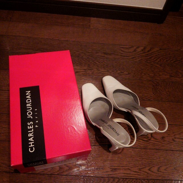 CHARLES JOURDAN(シャルルジョルダン)のシャルルジョルダン　今月まで値下げ レディースの靴/シューズ(ハイヒール/パンプス)の商品写真