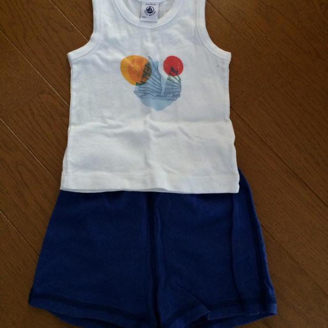 PETIT BATEAU(プチバトー)のプチバトー 上下セット キッズ/ベビー/マタニティのベビー服(~85cm)(Ｔシャツ)の商品写真