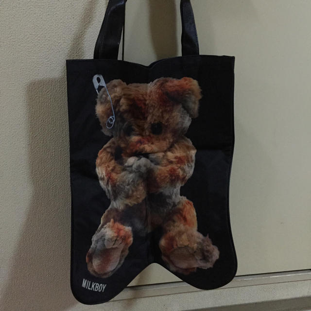 MILKBOY(ミルクボーイ)のMILKBOY♡クマ柄 ビッグトート レディースのバッグ(トートバッグ)の商品写真