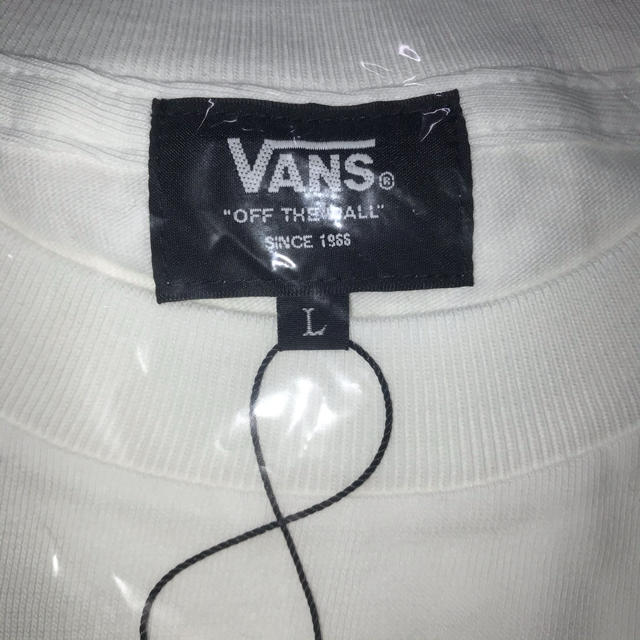 VANS(ヴァンズ)の【新品】VANS バンズ　Tシャツ　半袖 メンズのトップス(Tシャツ/カットソー(半袖/袖なし))の商品写真