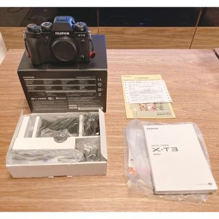 フジフイルム(富士フイルム)の【美品】富士フィルム　FUJI FILM X−T3 BLACK(ミラーレス一眼)