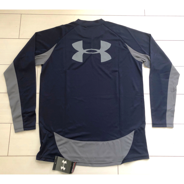 UNDER ARMOUR(アンダーアーマー)の￥4,950アンダーアーマーHG☆BIGロゴトップスXL メンズのトップス(その他)の商品写真