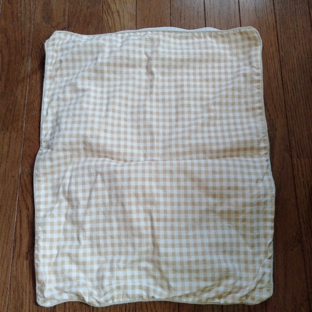 枕カバー（薄い茶系チェック） インテリア/住まい/日用品の寝具(枕)の商品写真