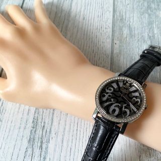 【美品】 ヴィヴィアン 腕時計 ライトストーンベゼル スクイグル 柄