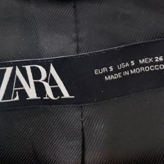 ZARA - ザラ 超美品 ショートコートフード付き ブラック Sサイズの通販