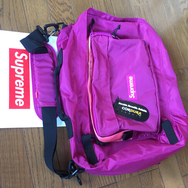 Supreme(シュプリーム)の2019 SUPREME Duffle Bag シュプリーム　ダッフルバッグ メンズのバッグ(ボストンバッグ)の商品写真