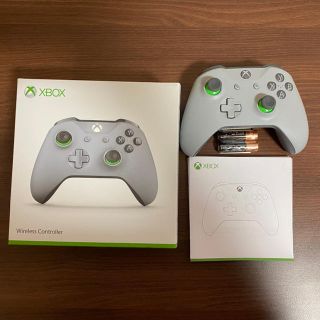 マイクロソフト(Microsoft)のXbox One ワイヤレスコントローラー　グレー　美品(その他)