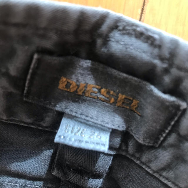 DIESEL(ディーゼル)のDIESEL ディーゼル タイトスカート チャコールグレー 24 レディースのスカート(ミニスカート)の商品写真