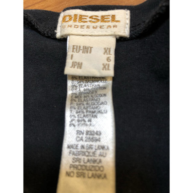 DIESEL(ディーゼル)のDIESEL Vネック ワンポイント Tシャツ ブラック 大きいサイズ メンズ  メンズのトップス(Tシャツ/カットソー(半袖/袖なし))の商品写真