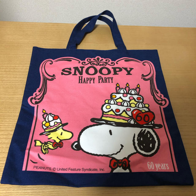 SNOOPY(スヌーピー)のレア✨SNOOPY スヌーピー 60 years 限定 ミニトートバッグ レディースのバッグ(エコバッグ)の商品写真