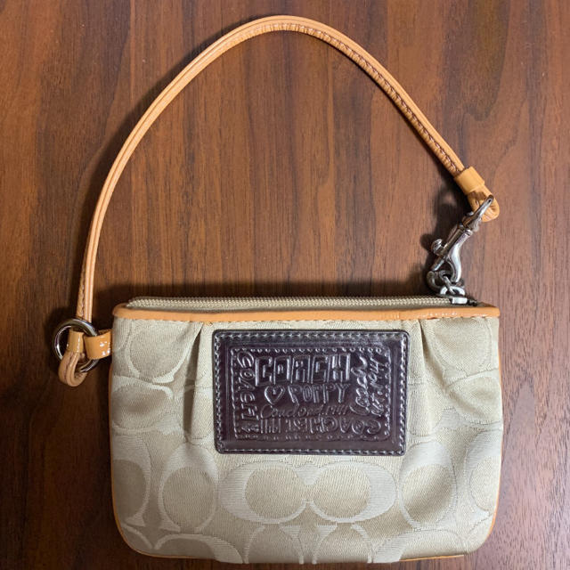 COACH(コーチ)のcoach ポーチ レディースのファッション小物(ポーチ)の商品写真