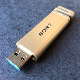 ソニー(SONY)のSONY USBメモリ USB3.0 16GB ゴールド USM16GQXN(PC周辺機器)