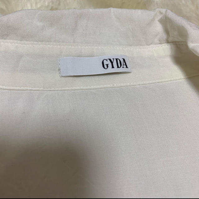 GYDA(ジェイダ)のGYAD カラーシャツ レディースのトップス(シャツ/ブラウス(長袖/七分))の商品写真