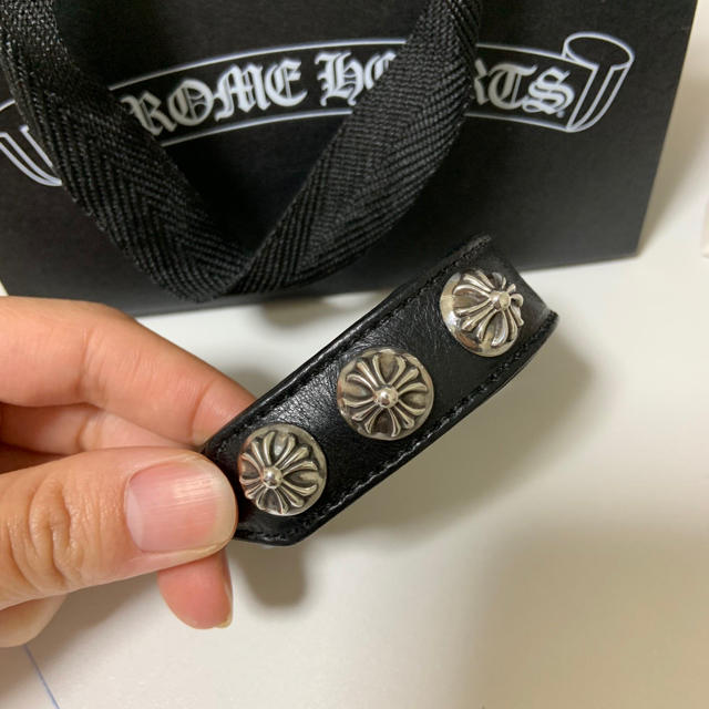 Chrome Hearts(クロムハーツ)のクロムハーツ　レザーブレス メンズのアクセサリー(ブレスレット)の商品写真