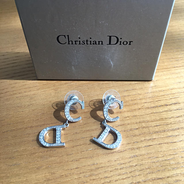 Christian Dior(クリスチャンディオール)のDior ストーンピアス レディースのアクセサリー(ピアス)の商品写真