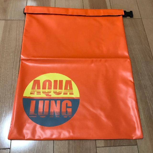 AQUALUNG　ウォータープルーフバッグ（中） レディースのバッグ(その他)の商品写真