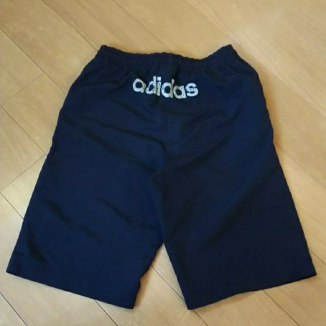 adidas(アディダス)のお値引き！子供服 アディダス ハーフパンツ 130サイズ キッズ/ベビー/マタニティのキッズ服男の子用(90cm~)(パンツ/スパッツ)の商品写真