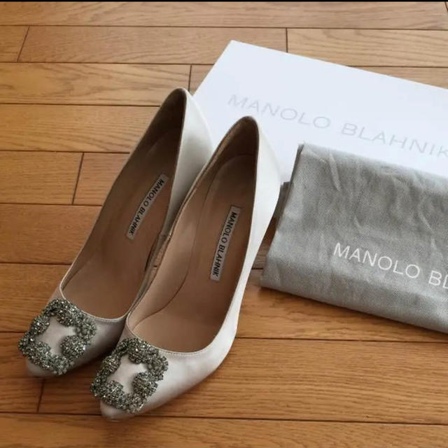 宅配 MANOLO BLAHNIK 【中古・美品】マノロブラニク☆ハンギシサテン