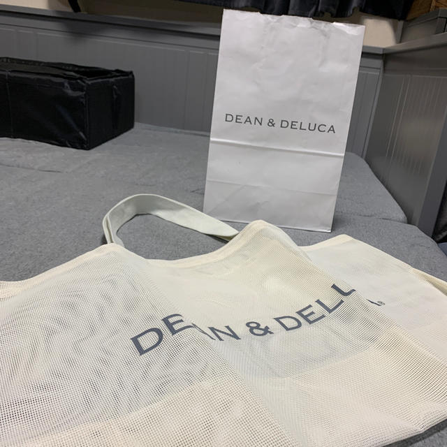 DEAN & DELUCA(ディーンアンドデルーカ)のDEAN&DELUCA  ディーン&デルーカ　メッシュ白バッグ レディースのバッグ(トートバッグ)の商品写真