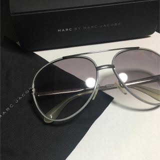 マークバイマークジェイコブス(MARC BY MARC JACOBS)の【成約済】【マークバイマークジェイコブス 】サングラス　クリア(サングラス/メガネ)