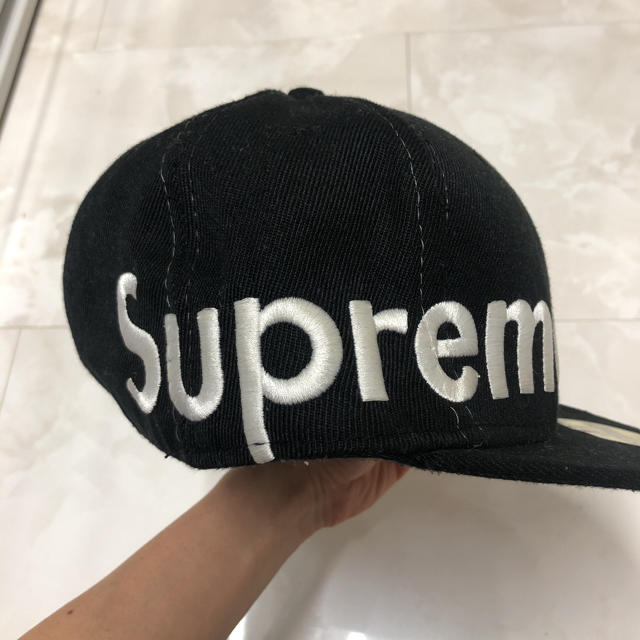 Supreme(シュプリーム)のコラボキャップ supreme × NEW ERA メンズの帽子(キャップ)の商品写真