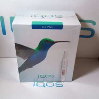 アイコス(IQOS)のIQOS2.4Plus チャージャー　ホワイト　新品　未使用　+オマケ(タバコグッズ)