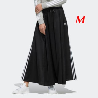 アディダス(adidas)の【レディースＭ】黒　ロングサテンスカート (ロングスカート)