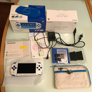 ソニー(SONY)のPSP3000 バリューパック　ホワイト/ブルー　ソフト4本(携帯用ゲーム機本体)
