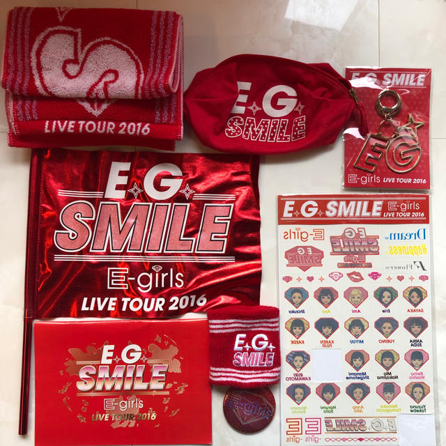 E-girls(イーガールズ)のE-girls E.G.SMILE グッズセット エンタメ/ホビーのタレントグッズ(ミュージシャン)の商品写真