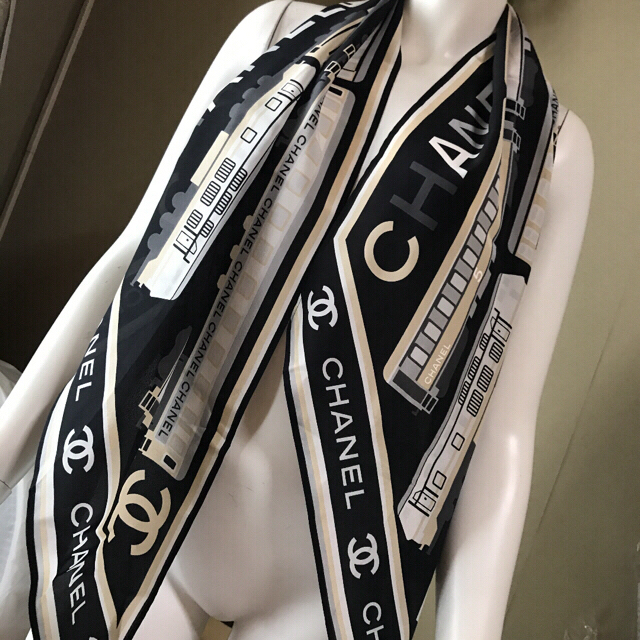 店舗クーポン CHANEL 極美品♡未使用 素敵なシルクスカーフ diadelsur.com