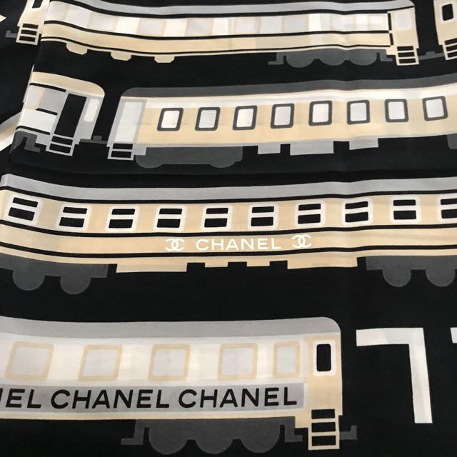 CHANEL(シャネル)のCHANEL 極美品♡未使用 素敵なスカーフ 確認ページ レディースのファッション小物(バンダナ/スカーフ)の商品写真
