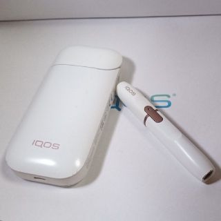 IQOS2.4PLUS　チャージャー　ホルダー ホワイト 031801(タバコグッズ)