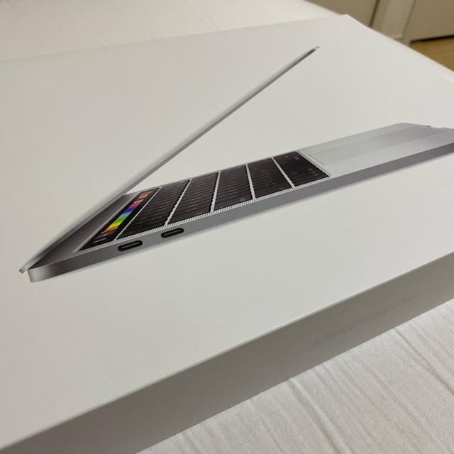 Mac (Apple)(マック)のMacBook pro 13インチ 2019年モデル 超美品 スマホ/家電/カメラのPC/タブレット(ノートPC)の商品写真